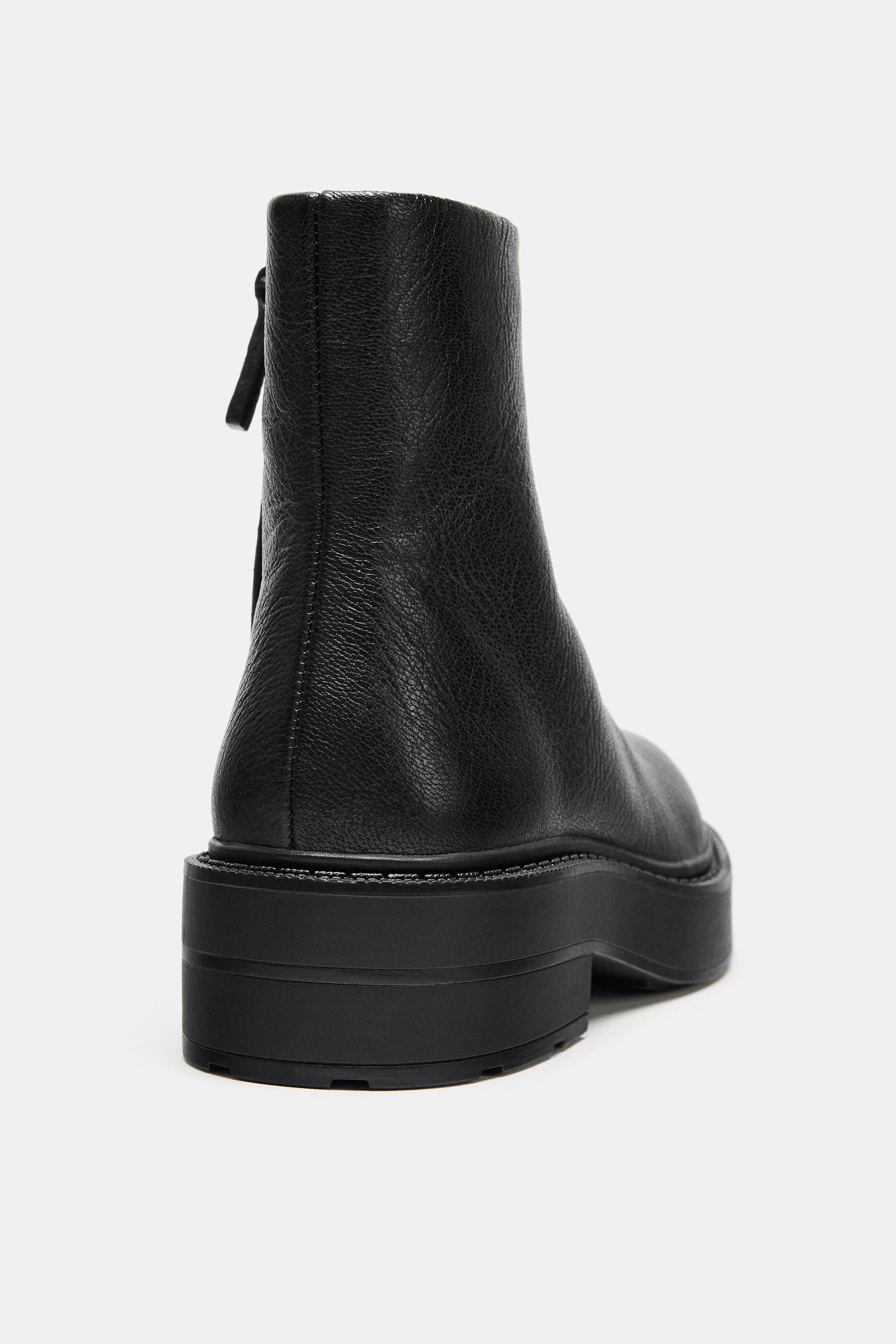 BOTTINES PLATES EN CUIR WATER REPELLENT